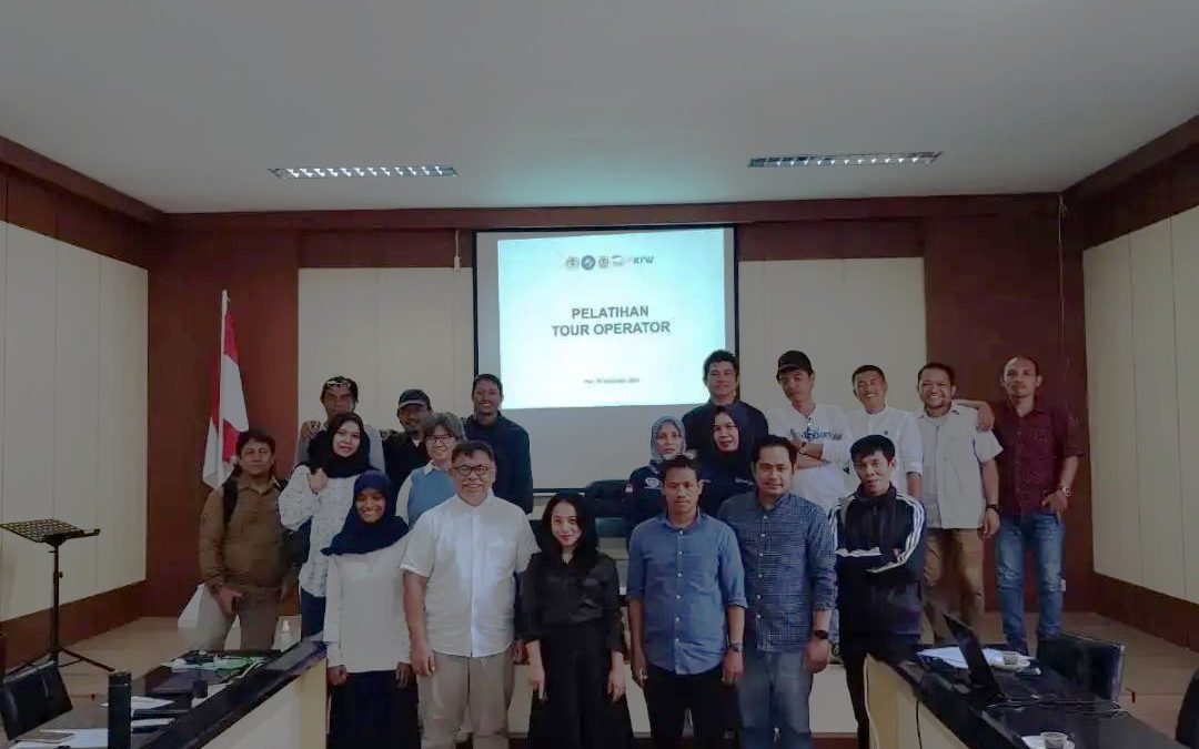 Pelatihan Tour Operator TNLL